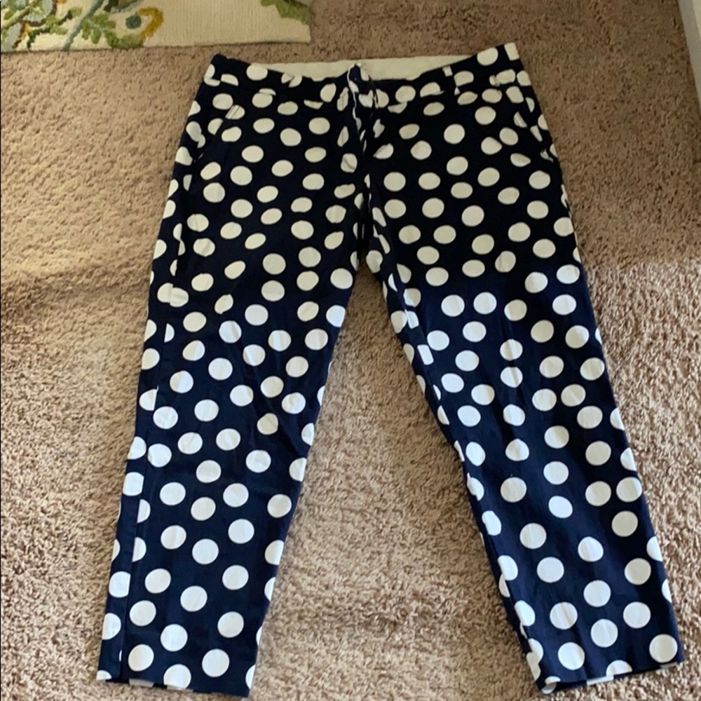 Fun Polka dot stretch crop pants.